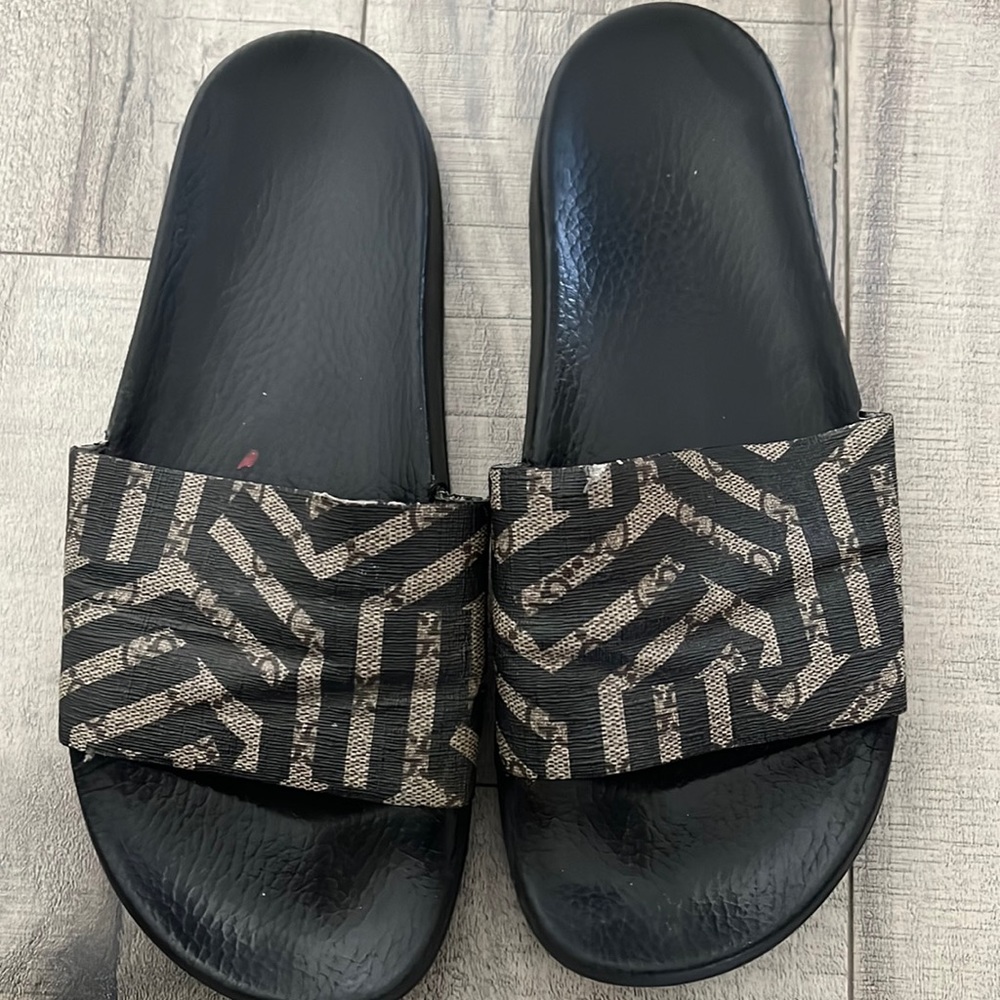 Men’s Gucci slides